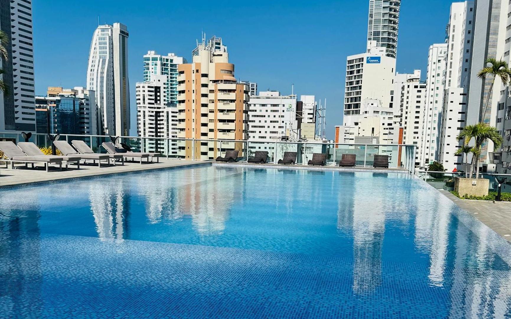 Vista Preciosa Desde El Piso 23 Frente Al Mar
