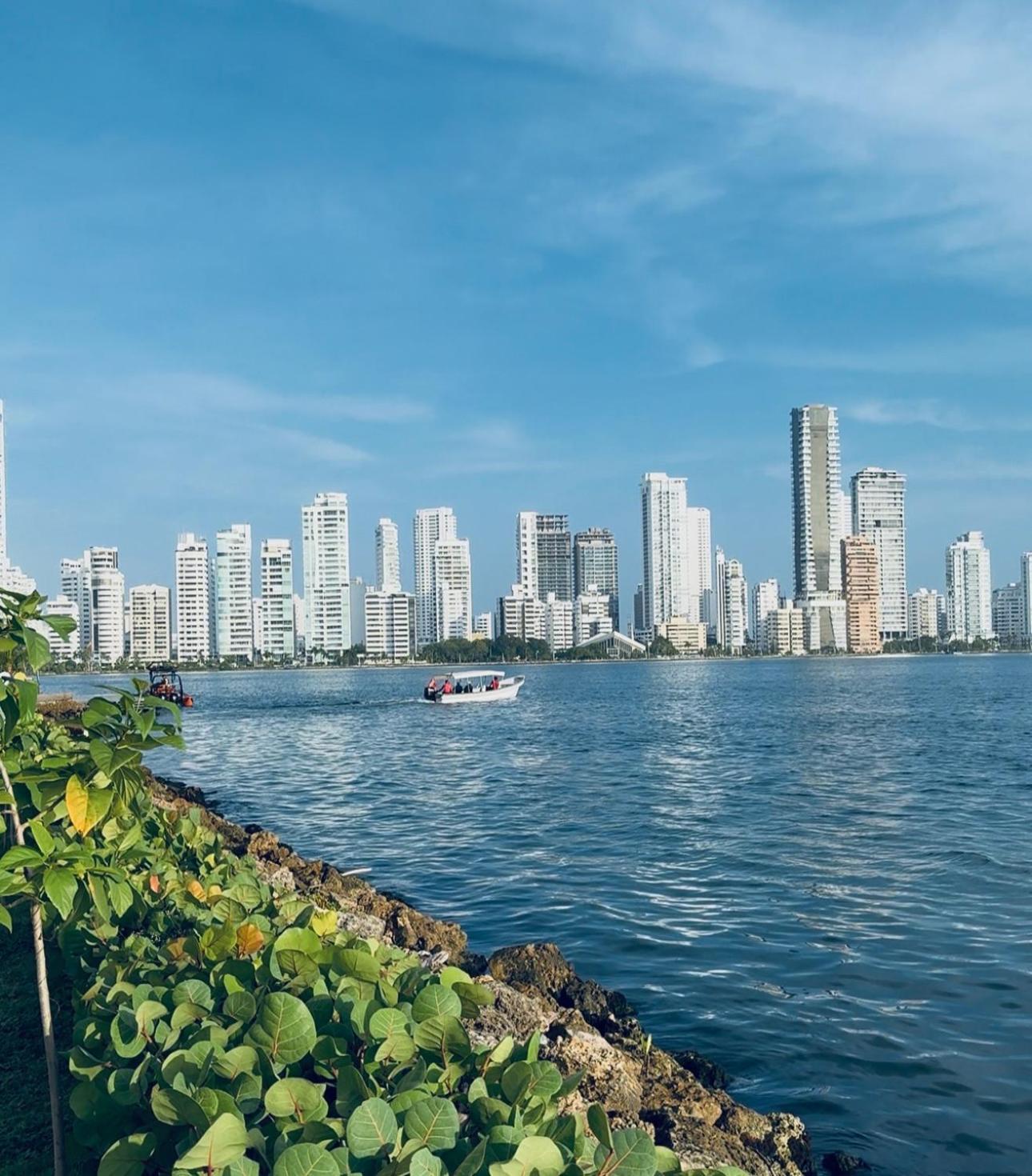 Vista Preciosa Desde El Piso 23 Frente Al Mar * Cartagena